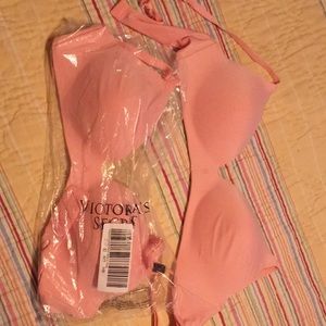 Victoria’s Secret bras never worn 34B